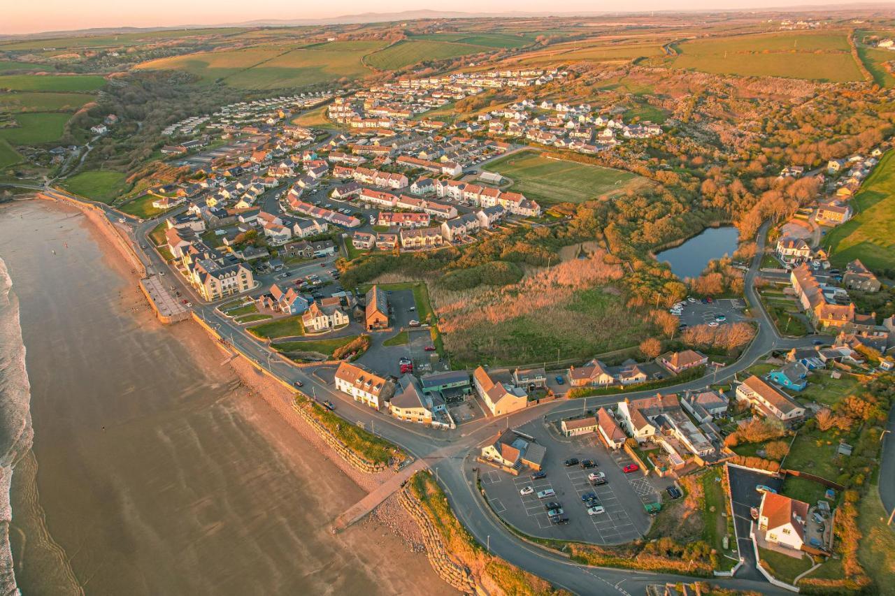 Timber Hill Self Catering Cedar Lodges Broad Haven Kültér fotó