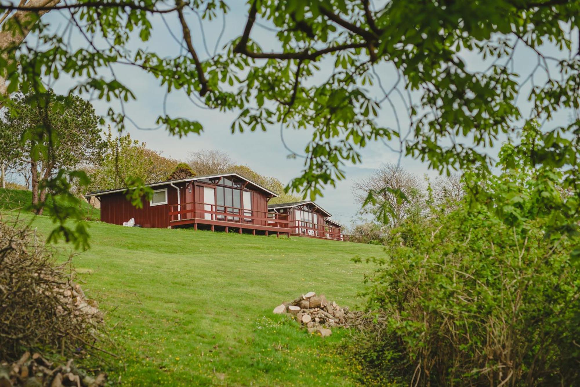 Timber Hill Self Catering Cedar Lodges Broad Haven Kültér fotó
